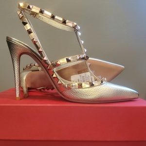 Valentino 100MM Rockstud Pump Size 10B/40EU